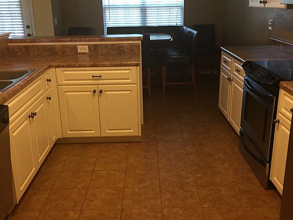 2nd image of 796 Wickham Dr