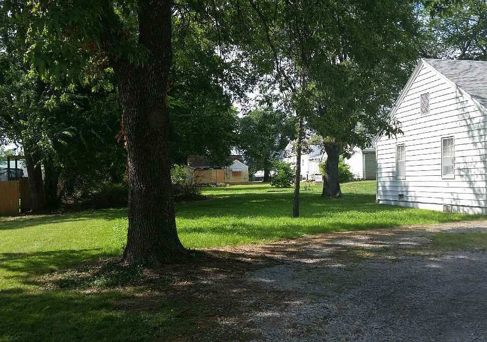 2nd image of 202 W. Conner Ave.