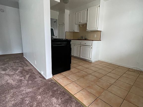 2nd image of 1818 Olive Ave #3
