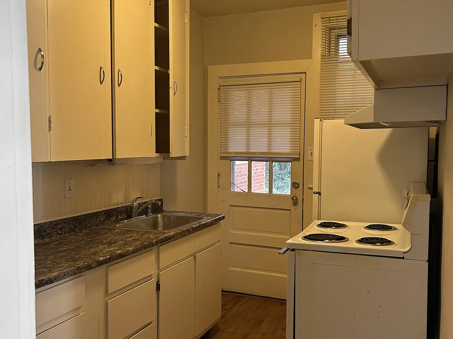 211 West Leicester Street - 2 — Photo 4