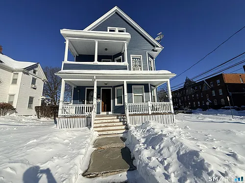 15-17 Beacon St #1 Photo 1