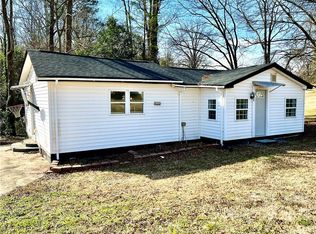 206 S Caroline Ave, Lowell, NC 28098