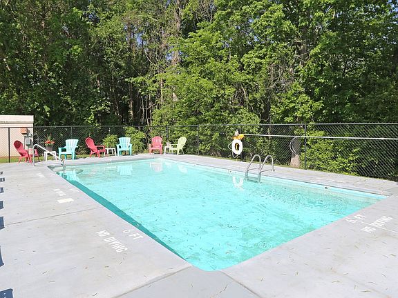 2nd image of 132 Western Villa Dr #Ed945eedc