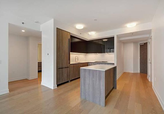 4th image of 201 Folsom St APT 26D