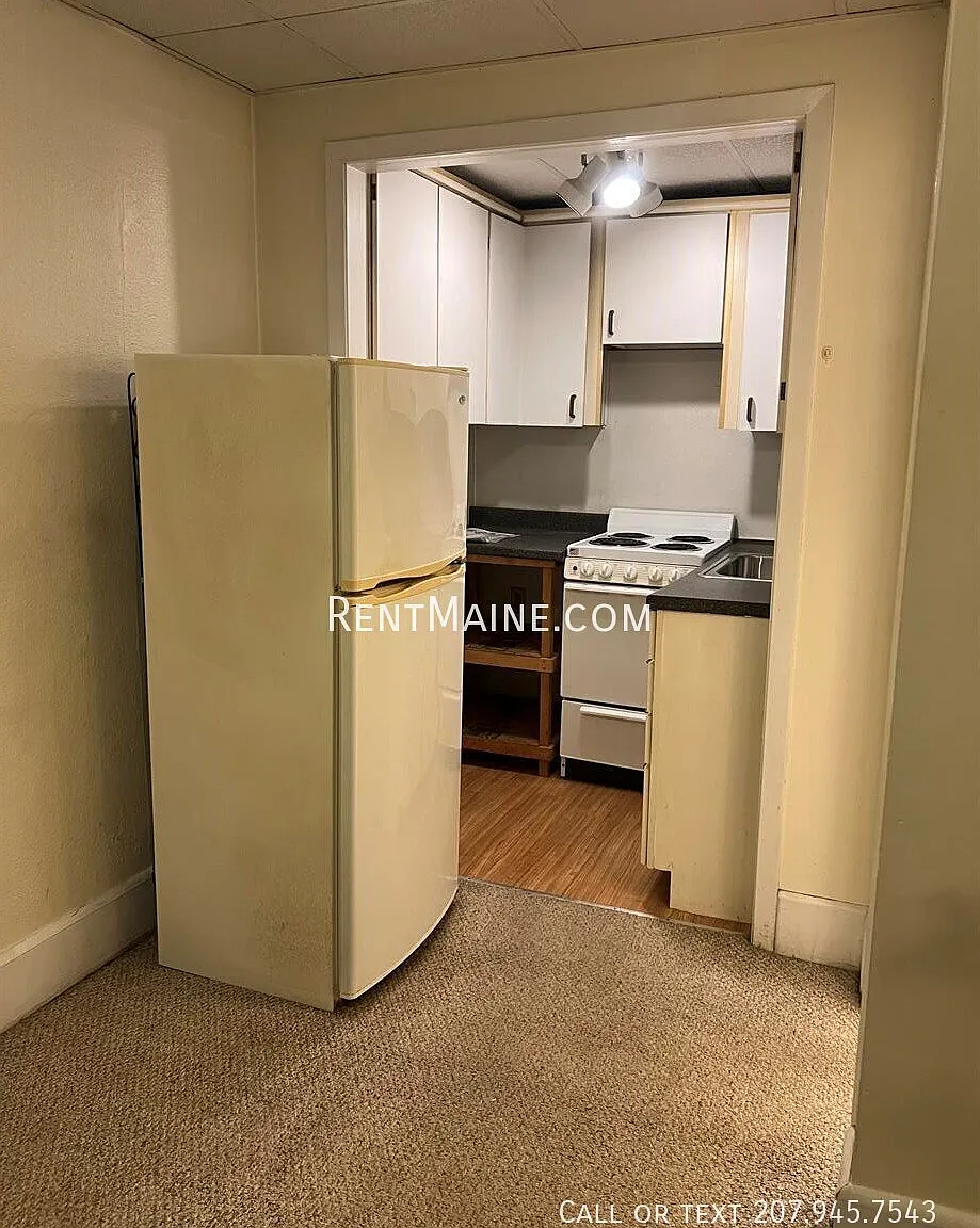 Studio, $1,075 — Photo 3