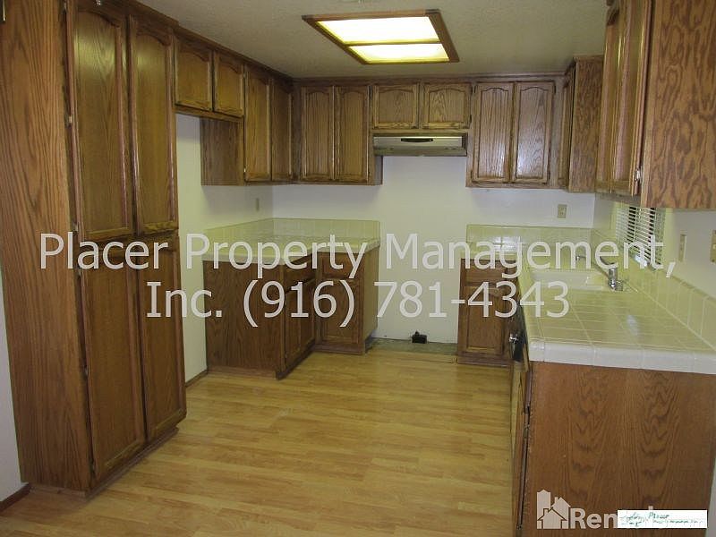 1st image of 5852 Tweedsmuir Dr
