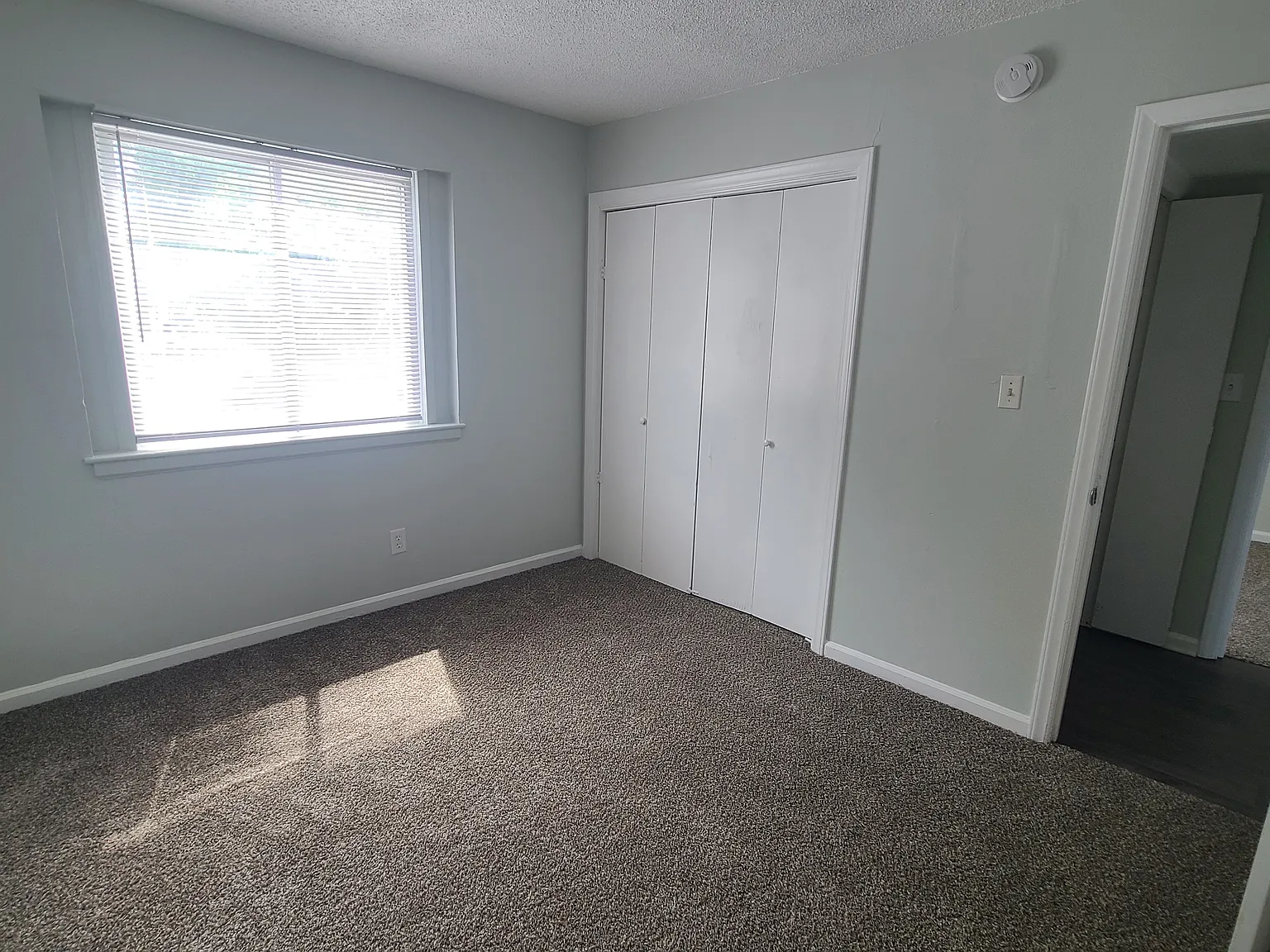 2 bed, 900 sqft, $895 — Photo 4