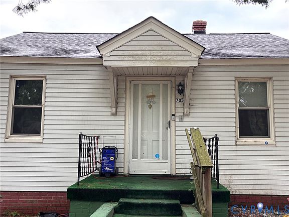 2nd image of 705 Yorkshire Dr