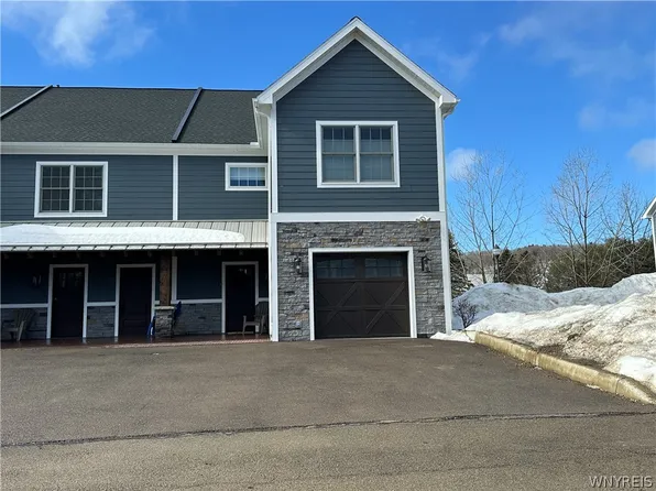 12 Glen Burn Trl, Ellicottville, NY 14731
