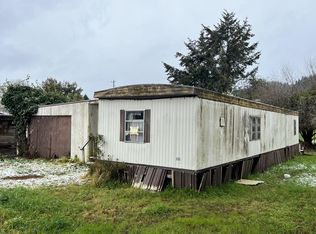 474 Walker Ln, Rio Dell, CA 95562