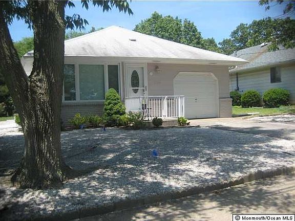 2nd image of 12 Mount Fairweather Ln