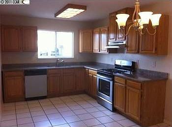 4th image of 1434 Market Ave