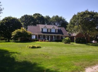 6N570 Promontory Ct, St Charles, IL 60175