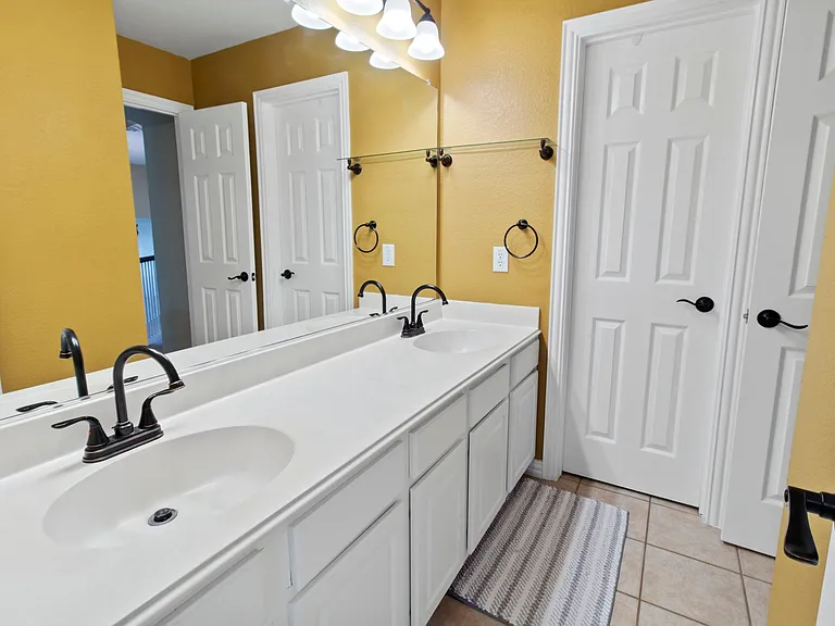 3705 Glenshannon Ln — Photo 20