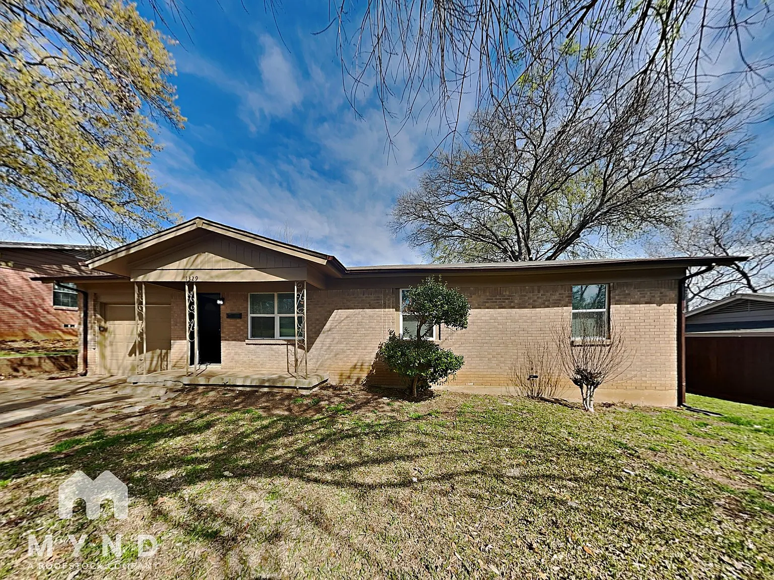 3 bed, 1.0 bath, 1065 sqft, $1,895 — Photo 1