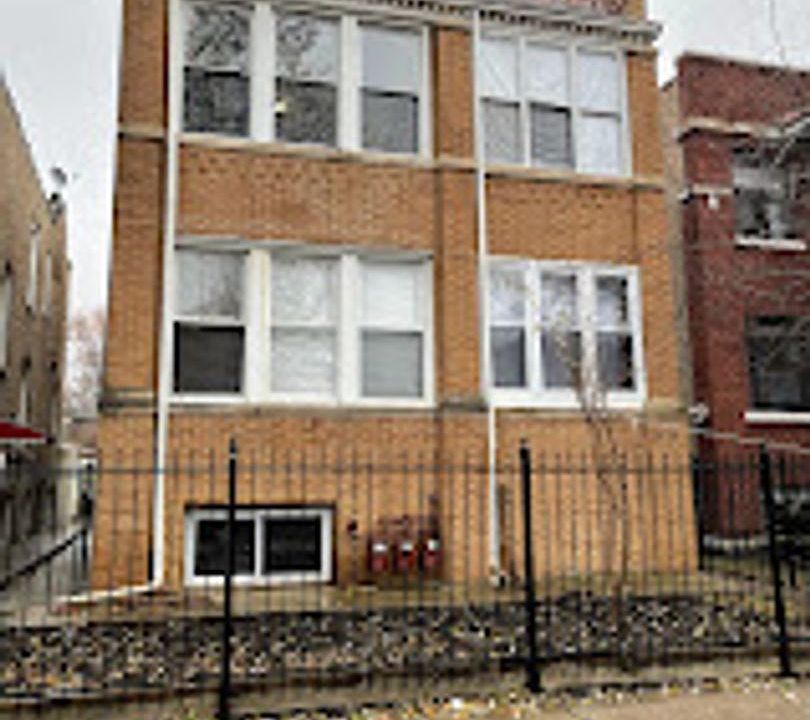 1st image of 4933 N Avers Ave Unit G