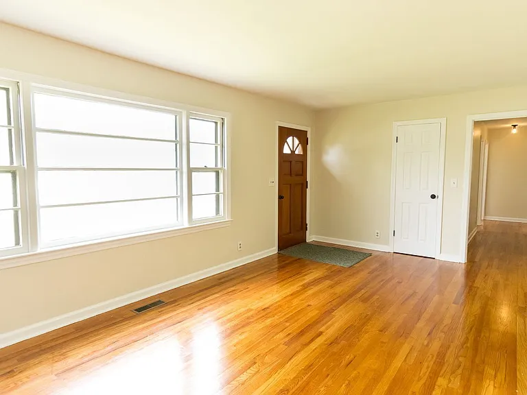 116 Centro St — Photo 4