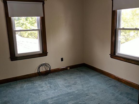 4th image of 439 Garfield St