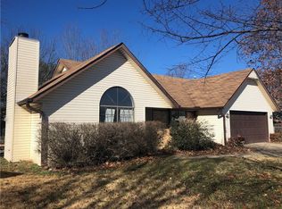 200 Winesap Ln, Bentonville, AR 72712