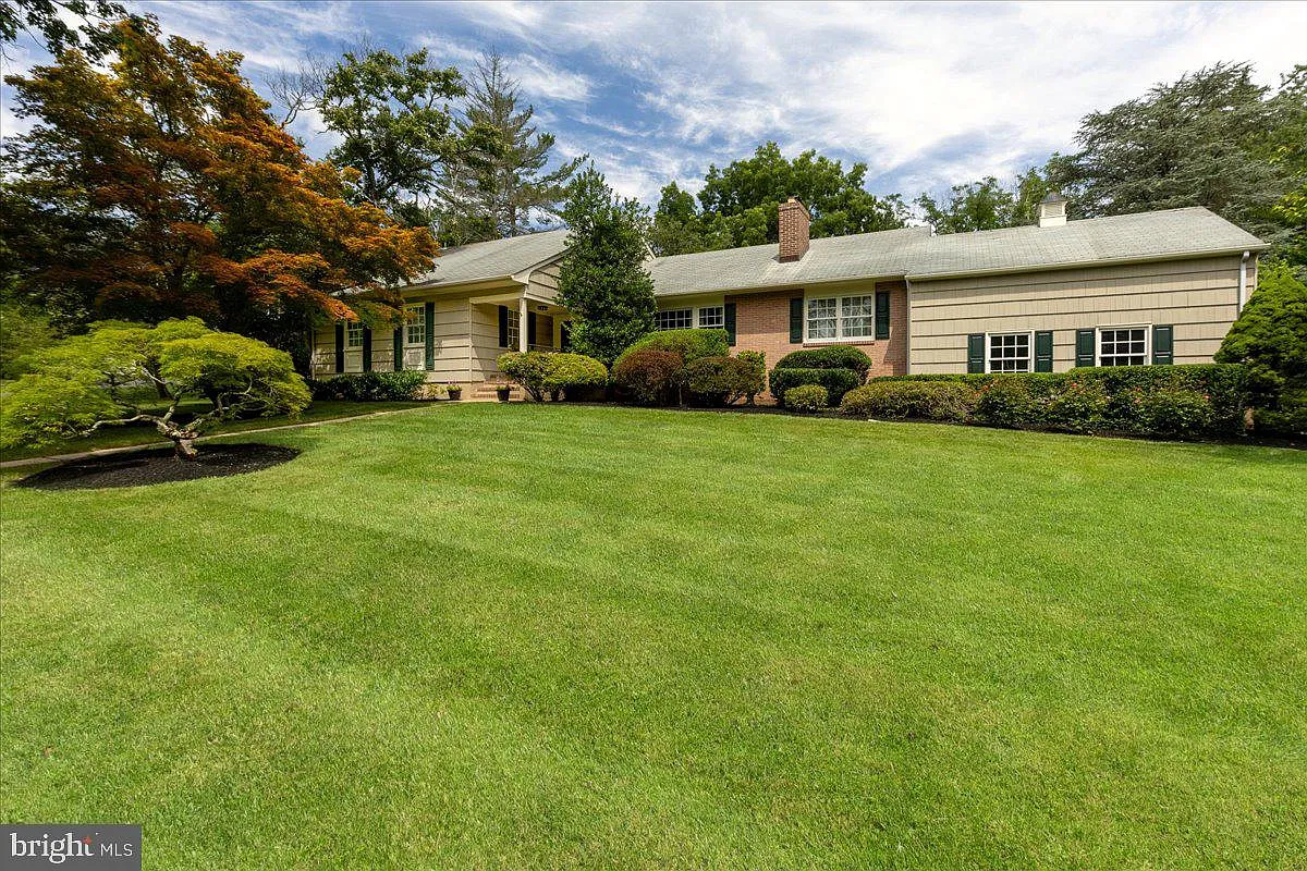 157 Shady Brook Ln photo 1