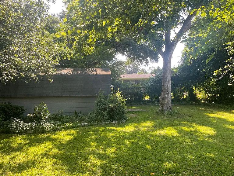 224 Wood Dale Dr — Photo 18