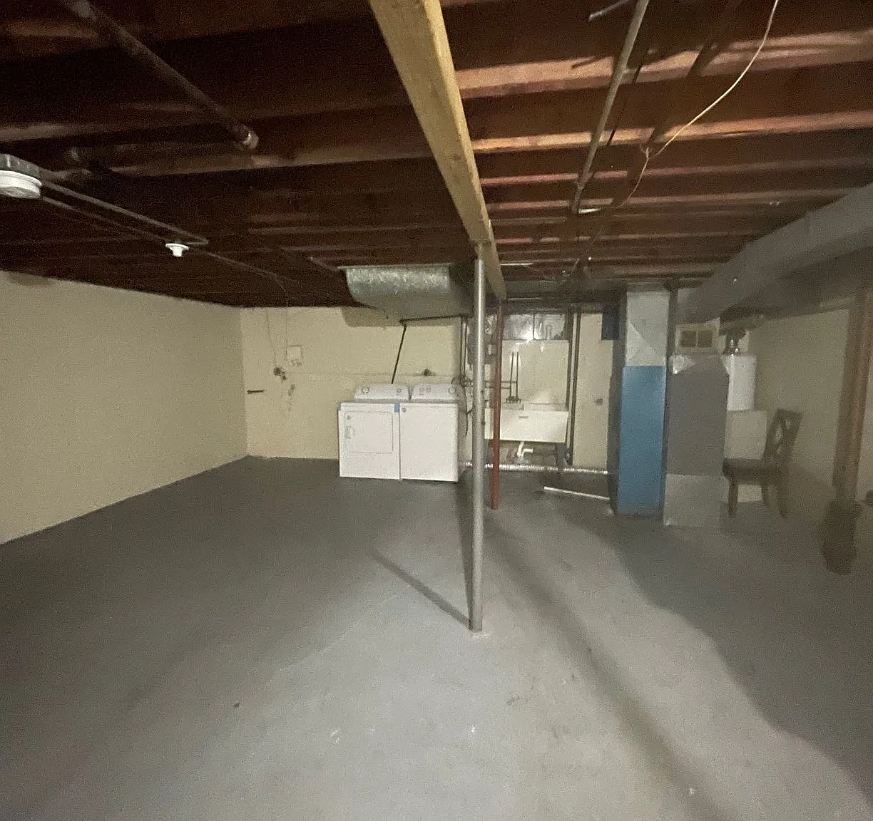 2 bed, 1.5 bath, 900 sqft, $1,495 — Photo 2