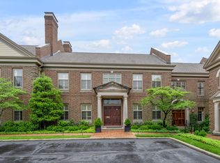 100 Idle Hour Dr APT 8, Lexington, KY 40502