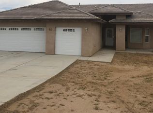 18352 Vine St, Hesperia, CA 92345