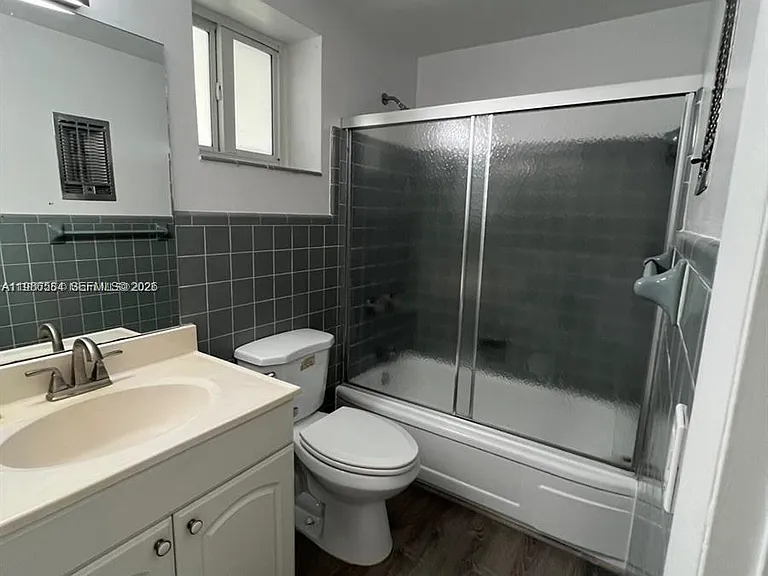 462 Golden Isles Dr #202 — Photo 13