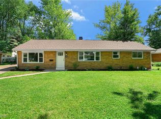7644 Holly Dr, Mentor On The Lake, OH 44060