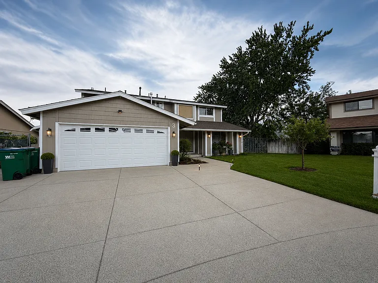 3 Heather Cir — Photo 1