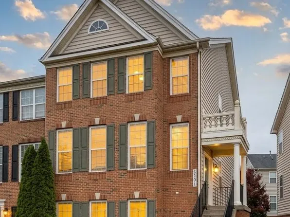 8201 Castanea Ln, Derwood, MD 20855