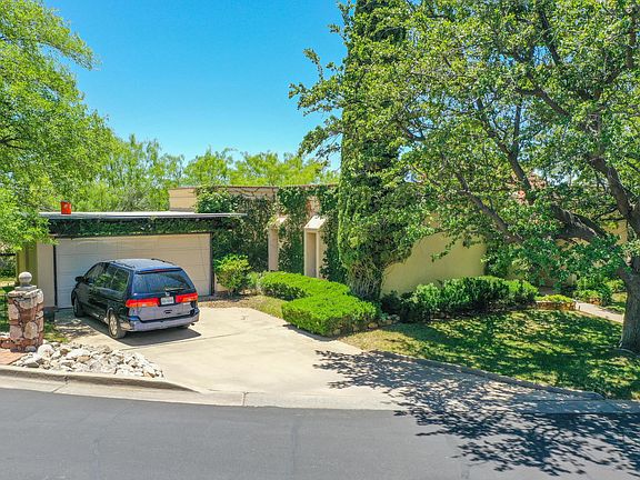 4th image of 6006 Balcones Ct APT 1