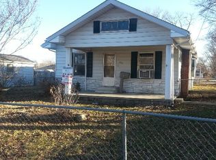 1707 W Chestnut St, Marion, IL 62959