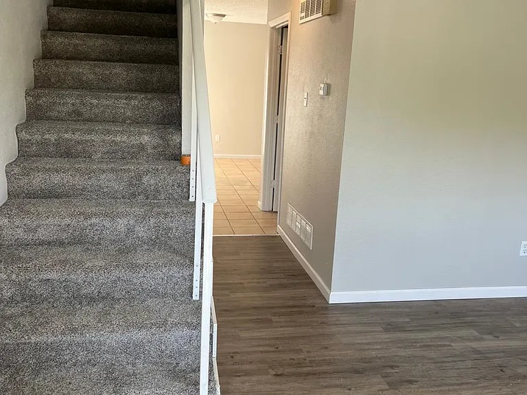 2337 Lonedell Rd — Photo 5