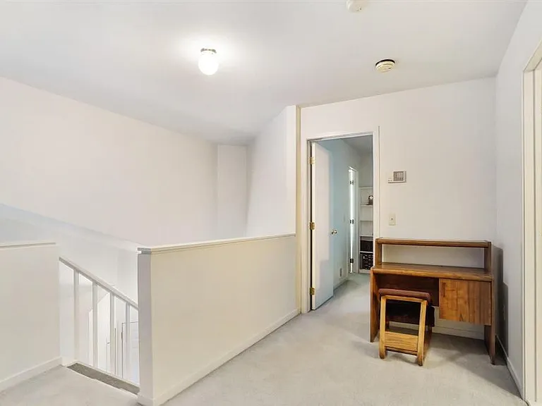 24267 Weathervane Ct — Photo 15