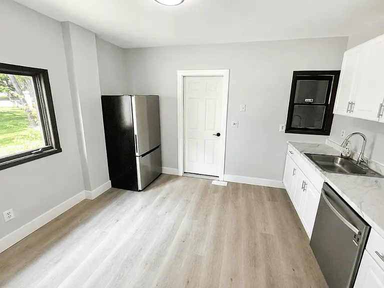 249 Lexington Ave #249 — Photo 3