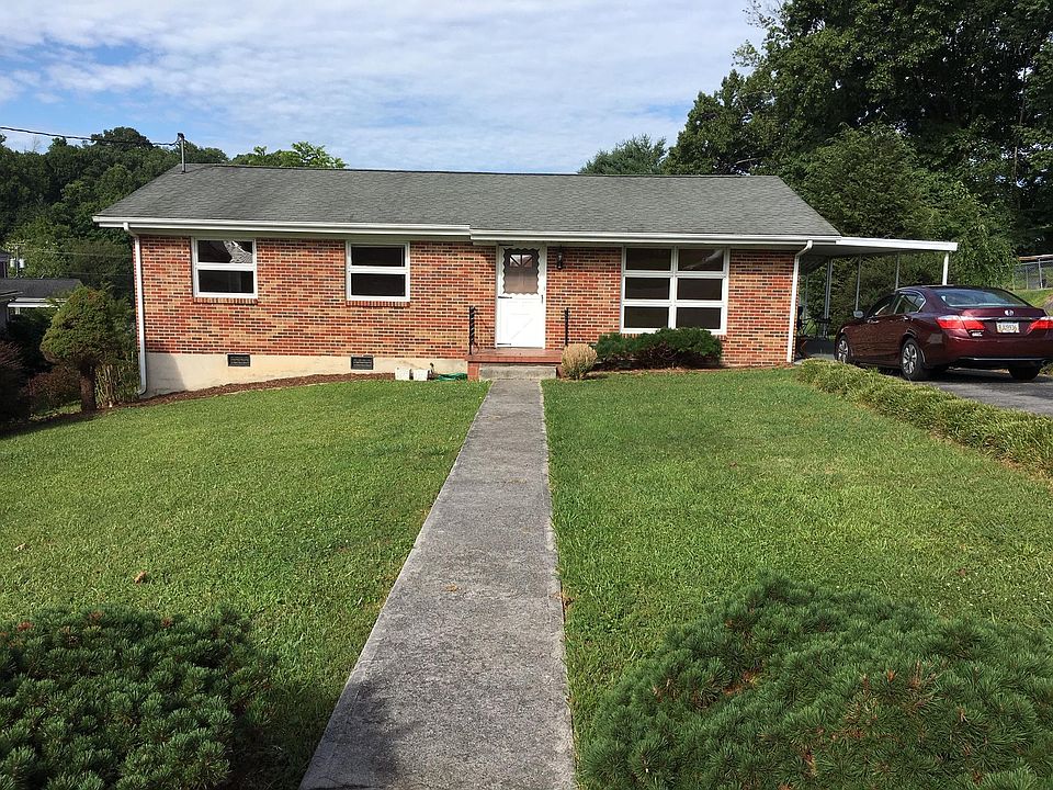 1st image of 555 Ventura Cir