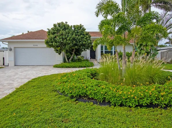 9540 Sun Isle Dr NE, Saint Petersburg, FL 33702