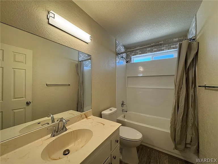 2460 Lakeside Dr #2 — Photo 13