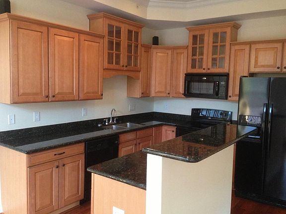2nd image of 242 Stetson St #242