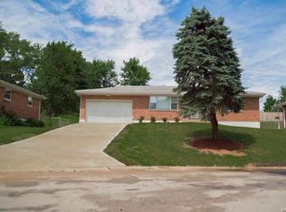 213 Bridgeview Ln, Saint Louis, MO