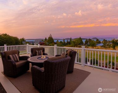 695 Dugualla Road, Oak Harbor, WA, 98277