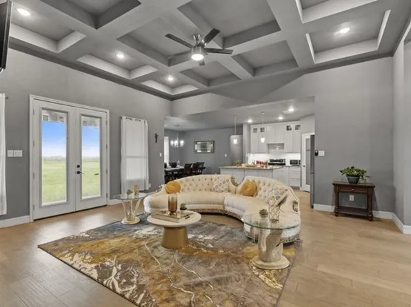 7245 County Road 206, Grandview, TX 76050