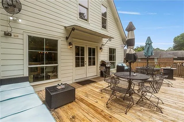 921 Carriage Way — Photo 22