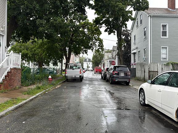 5th image of 63 Spruce St