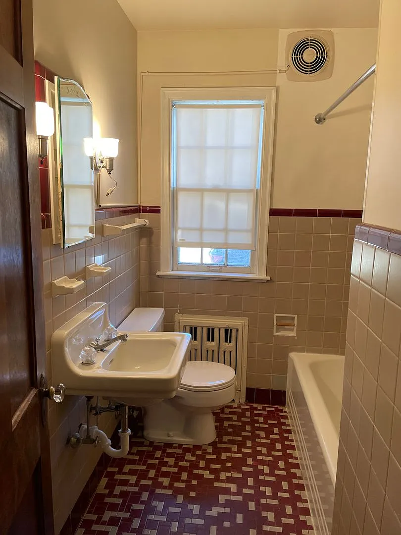 519 East Center Street — Photo 3