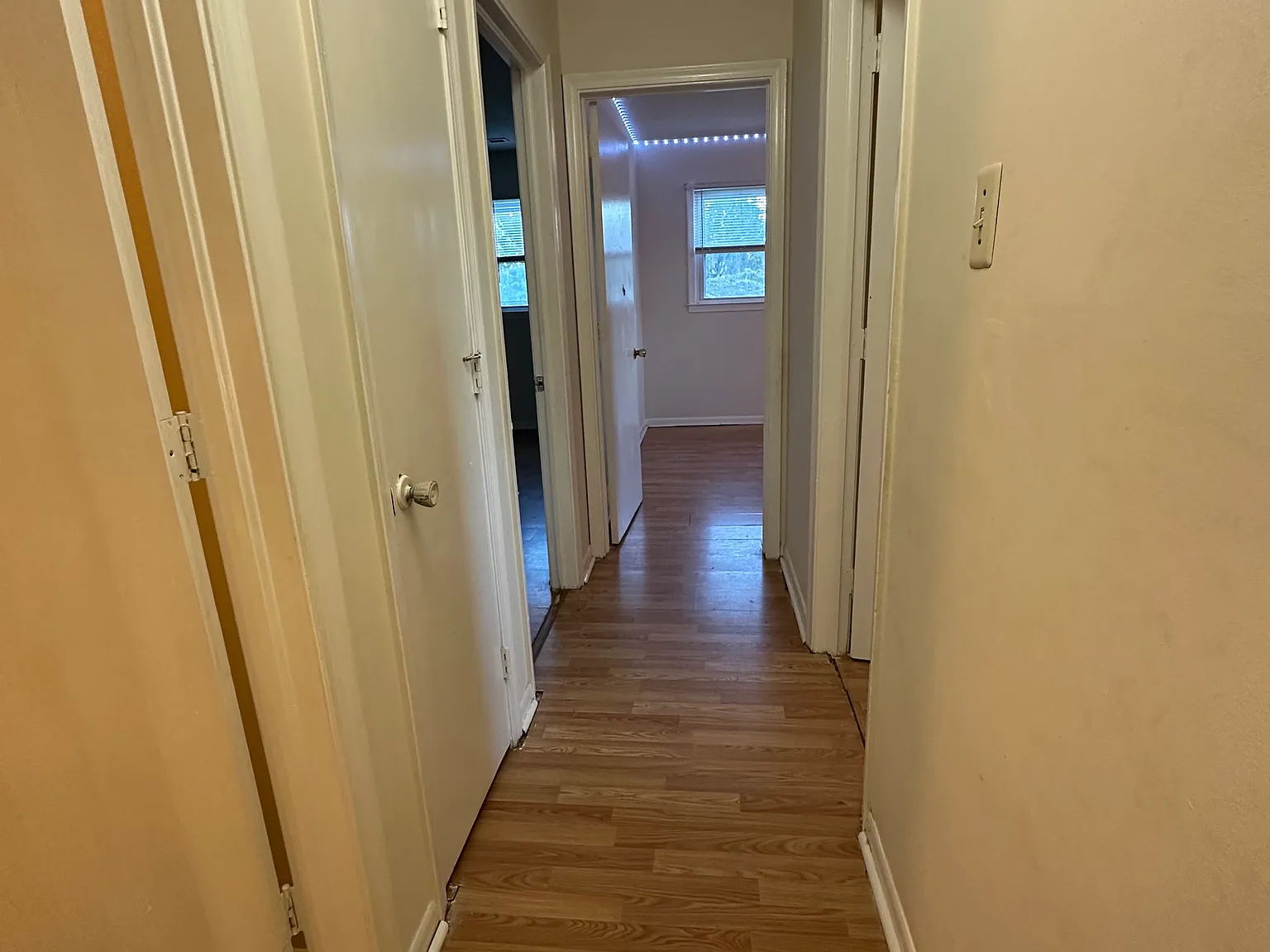5 bed, 2.5 bath, 1517 sqft, $2,400 — Photo 4