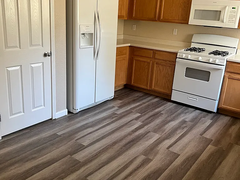 958 Medina De Leon Ave — Photo 8