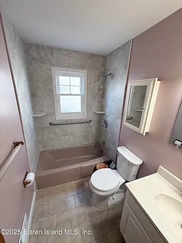 28 Devens St #A — Photo 8